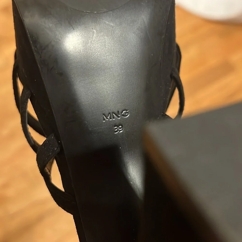 Mango Black Strappy Platform Heels Size 39 (US 8.5) Ankle Cuff Peep Toe - Picture 14 of 14